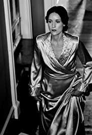 Wallis The Queen T